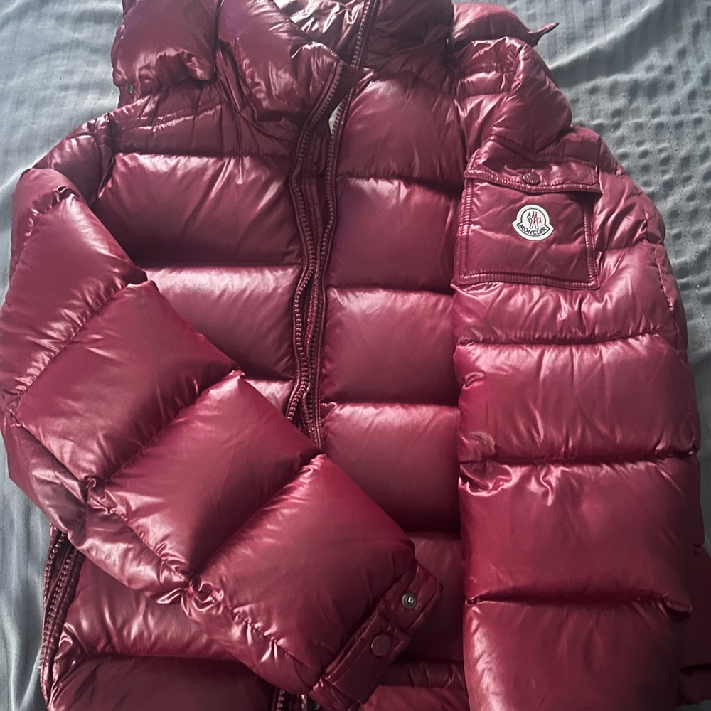 Moncler puffer jacket size 3 burgundy